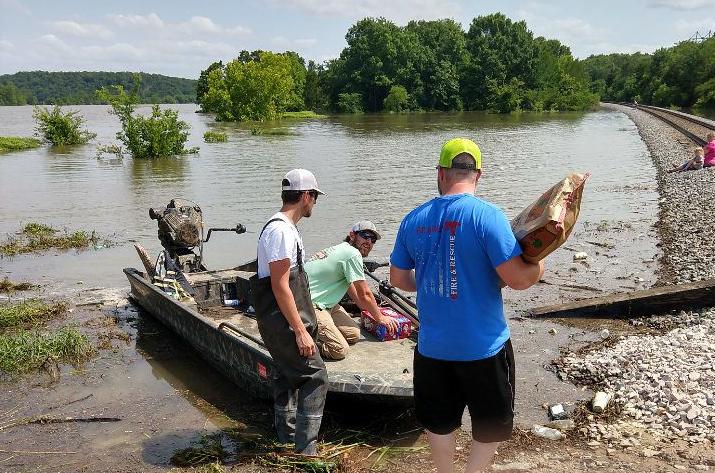 Braggs residents come together
